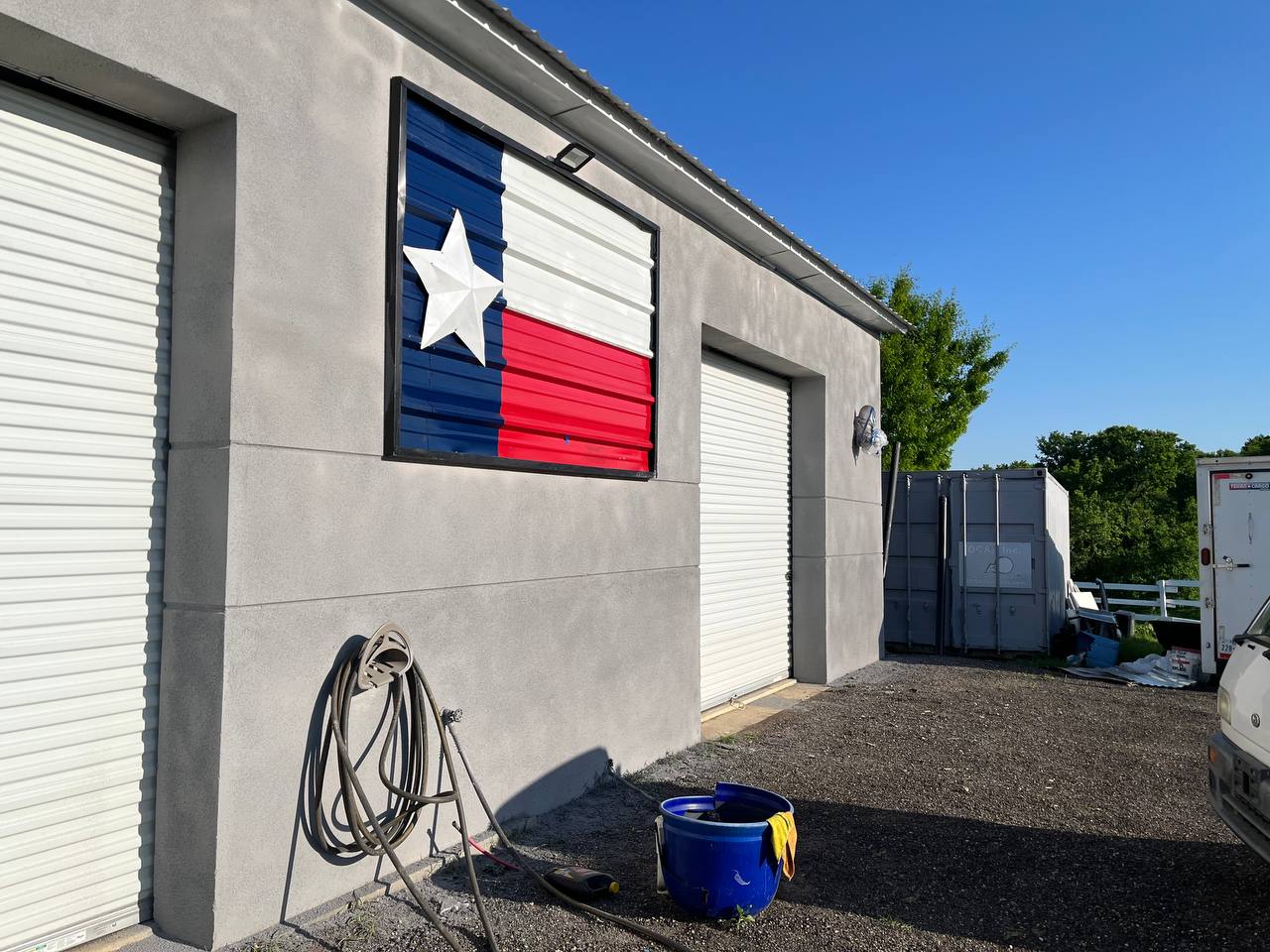 Warehouse front with Texas flag — North Texas
